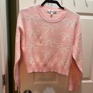 Madden Girl cropped size Large Light Pink Bow Pattern Sweater